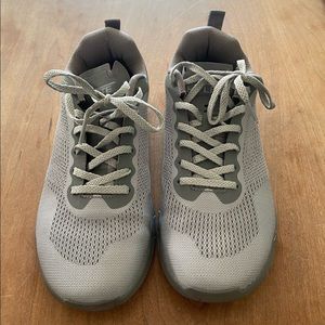 Hylete Circuit 2 training shoes male  7.5 or female 9. EUC worn only a few times